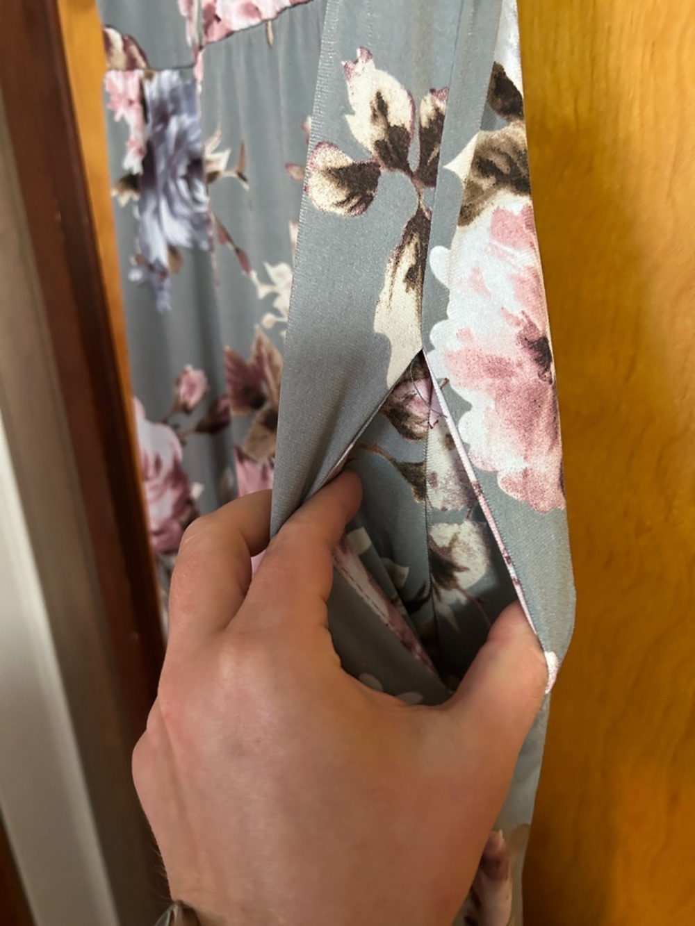 Dresses - Picture 2 of 2